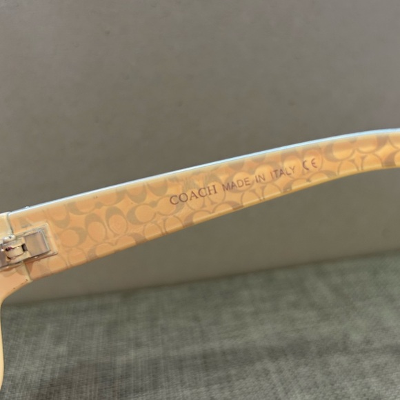 Coach Sunglasses - Picture 4 of 5